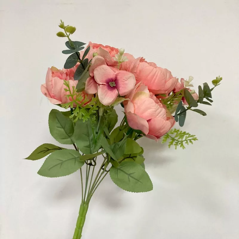 Aus welchen Materialien werden künstliche Blumen hergestellt?